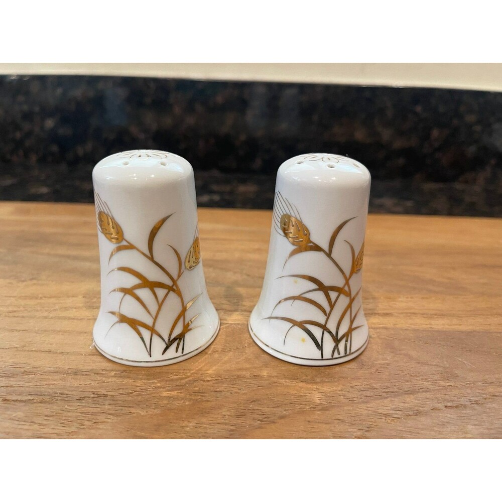 Vintage Lefton Gold Wheat Salt and Pepper Shakers set b